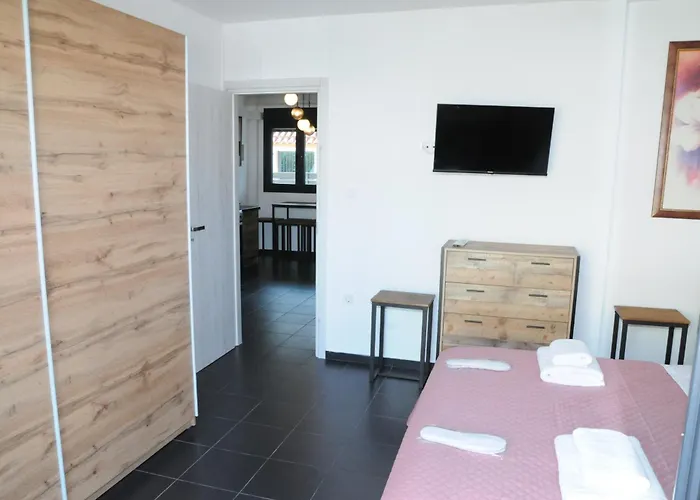 Bellelen - Kumquat Apartman Corinth